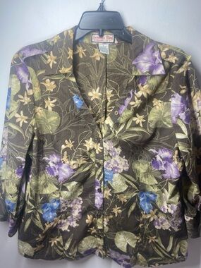 Jamacia Bay Floral Button-Up Blouse in Brown & Purple